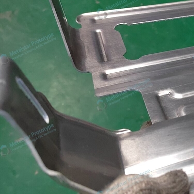 Szybkie stymulowanie blachy aluminiowej o średnicy 2,0 mm do motocykli terenowych