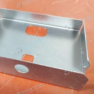 Szybki obrót prototypu gięcia blachy aluminiowej wykorzystywanego do urządzenia