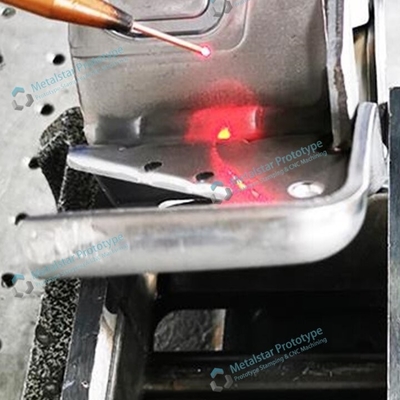 Wykonanie blachy metalowej o szerokości 1,5 mm SS na zamówienie do badań